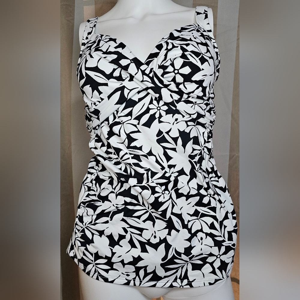 Lands' End Tankini Top Floral Print Women's Swim NWT Size 8 - Picture 1 of 6